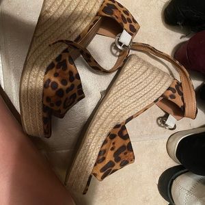 Cheetah wedges
